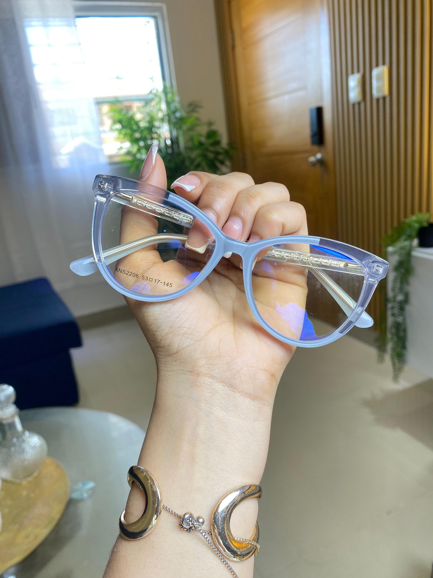 Montura Oftálmica Estilo Cat-Eye Suave con Varillas Brillantes (Ref. ANS2206)